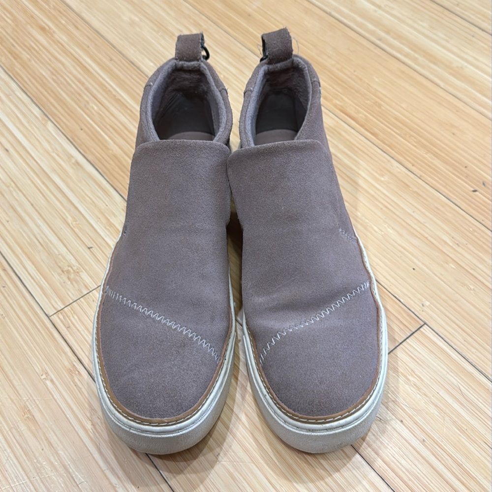 TOMS Paxton 10014101 Women’s Taupe Leather Suede Slip On Mid Top Shoes Size 7